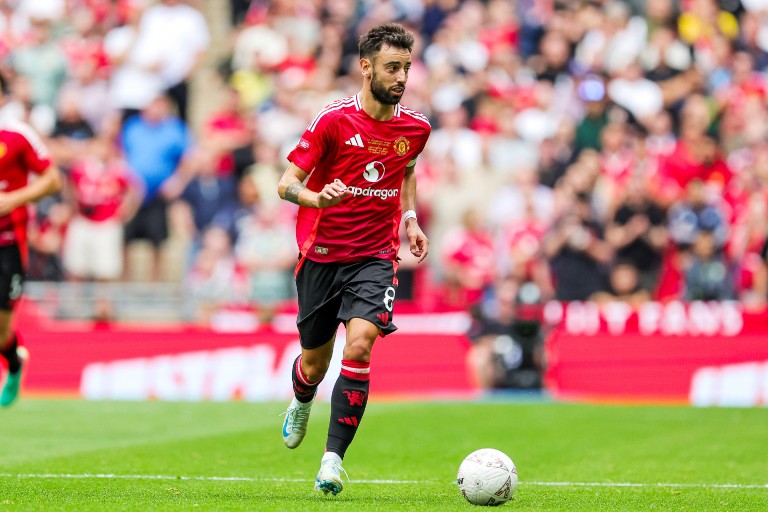 Man United face Fulham