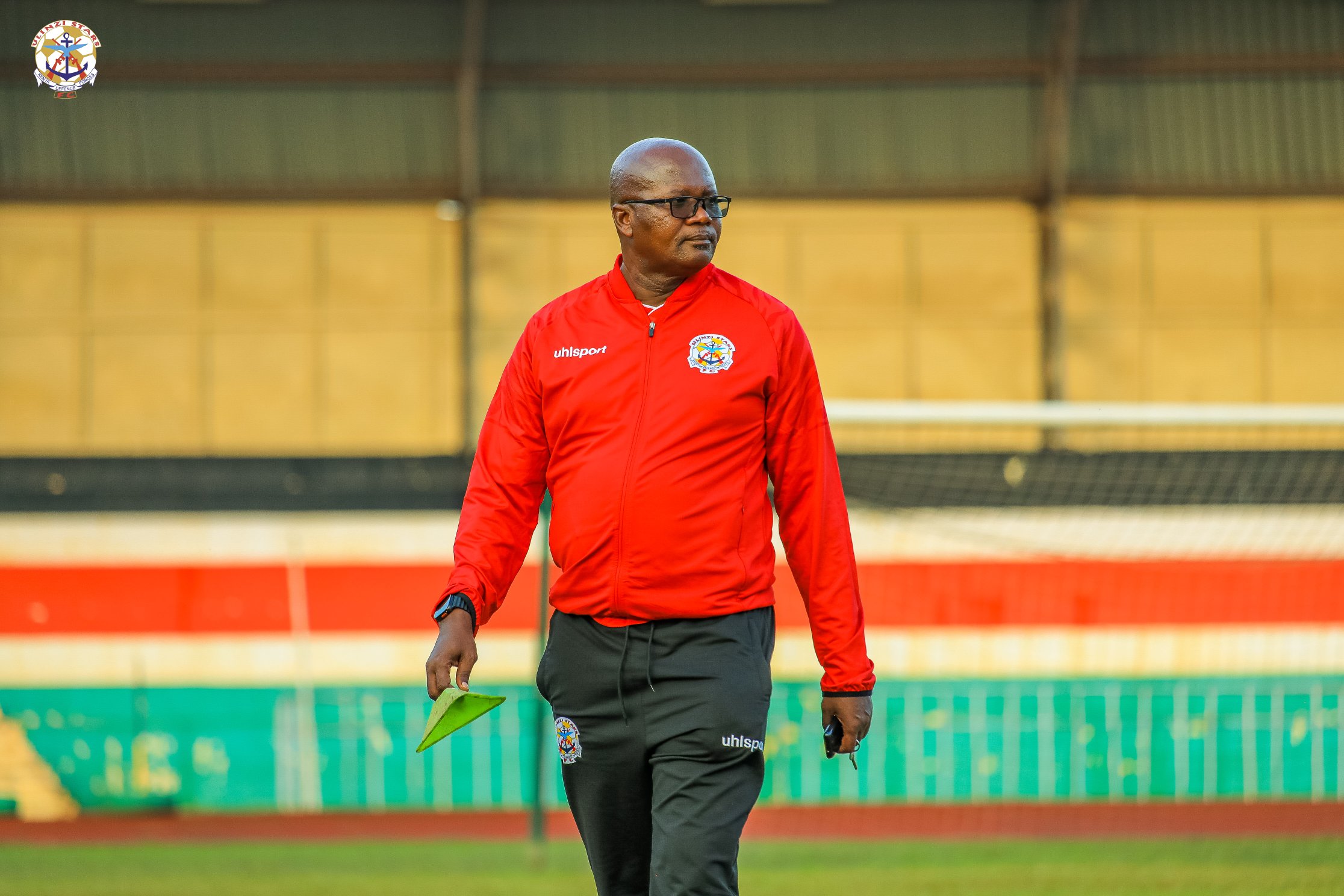 Ulinzi Stars head coach Dunstan Nyaudo during training session in Meru, Kinoru Stadium.