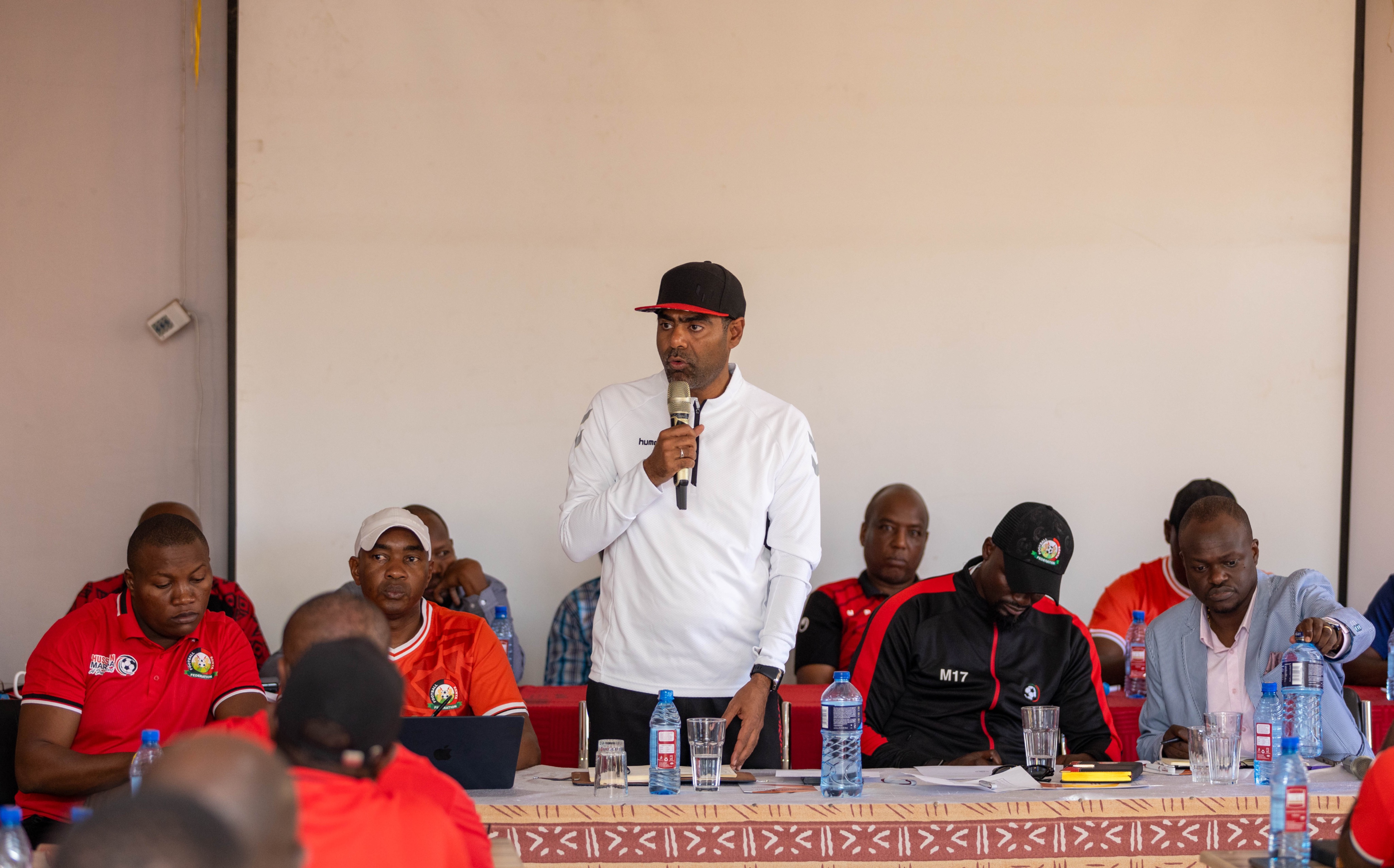 President Hussein Mohammed in a meeting with the branch members