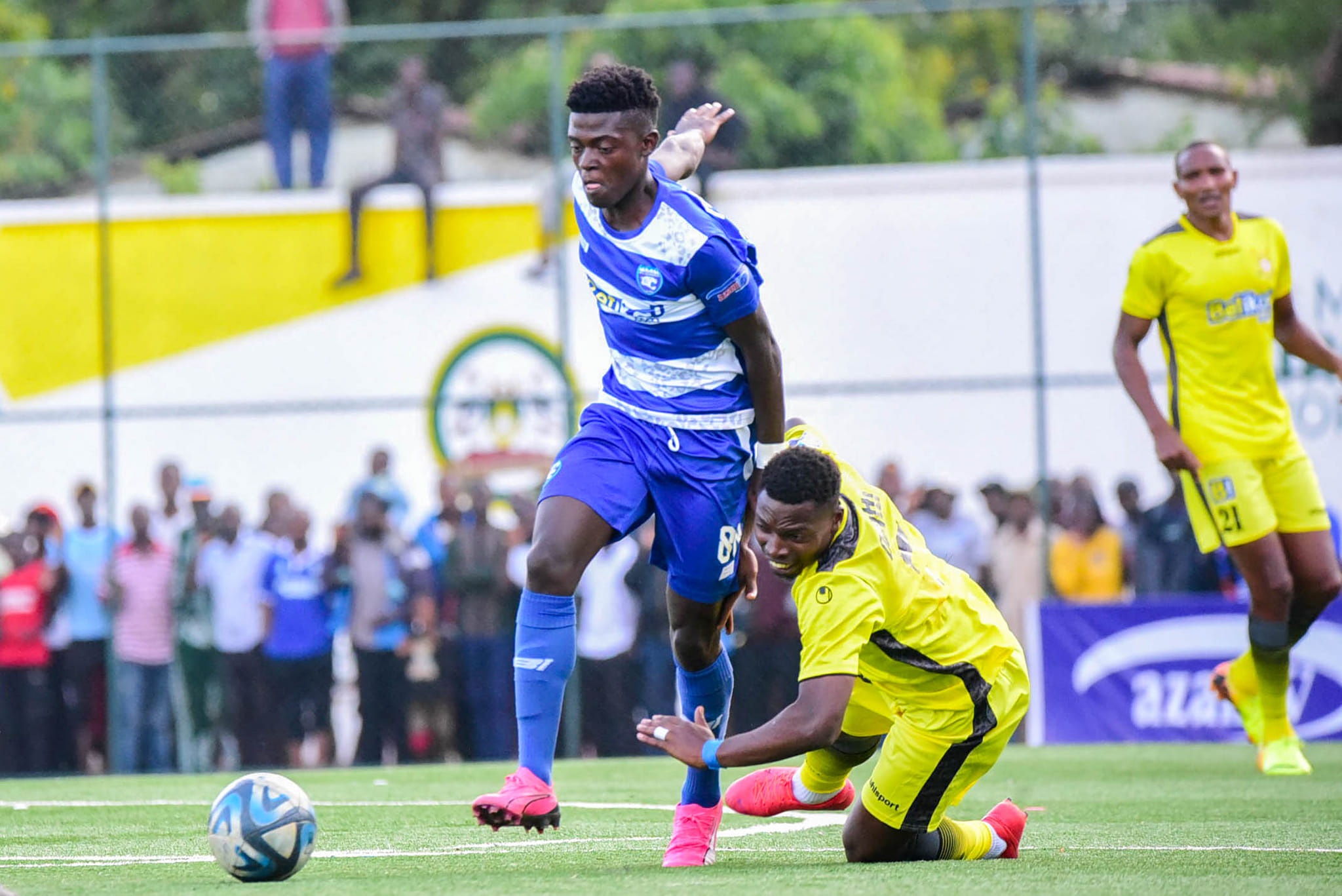 AFC Leopards player Kelly Madada in action against Police FC in the fisr leg match//PHOTO AFC X