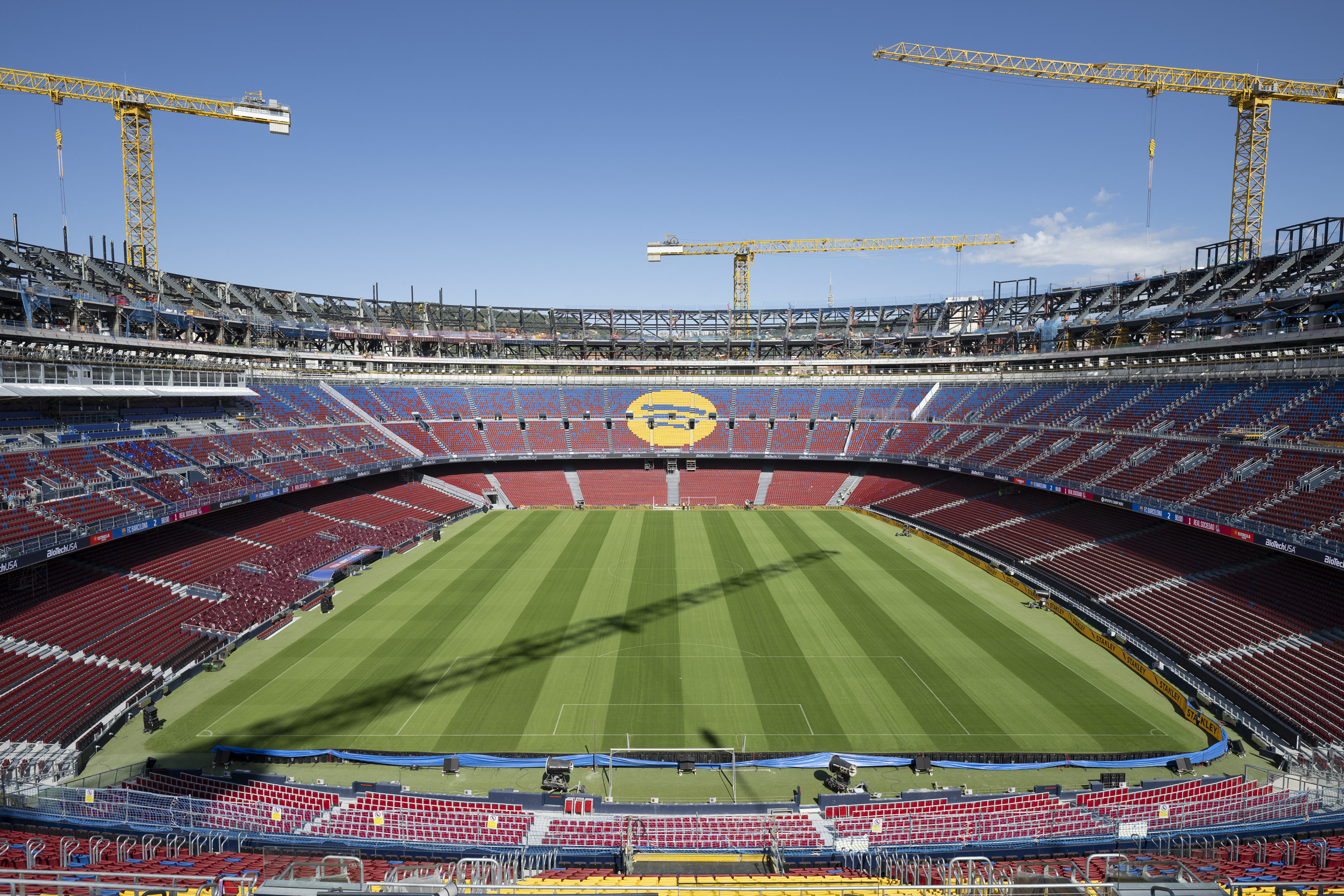 Barcelona Camp Nou chaos