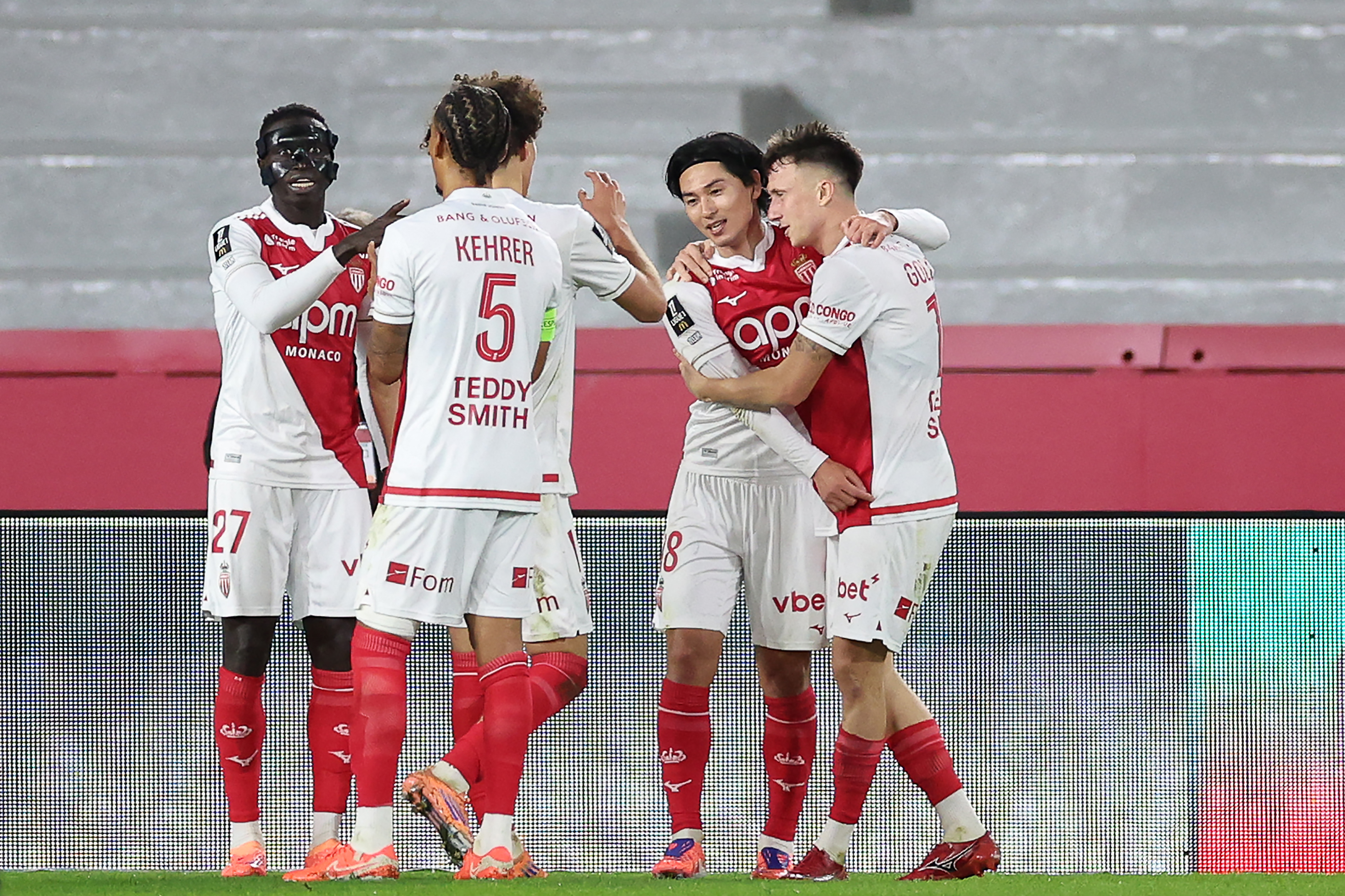 Minamino celebrates after scoring in the Monaco vs PSG game