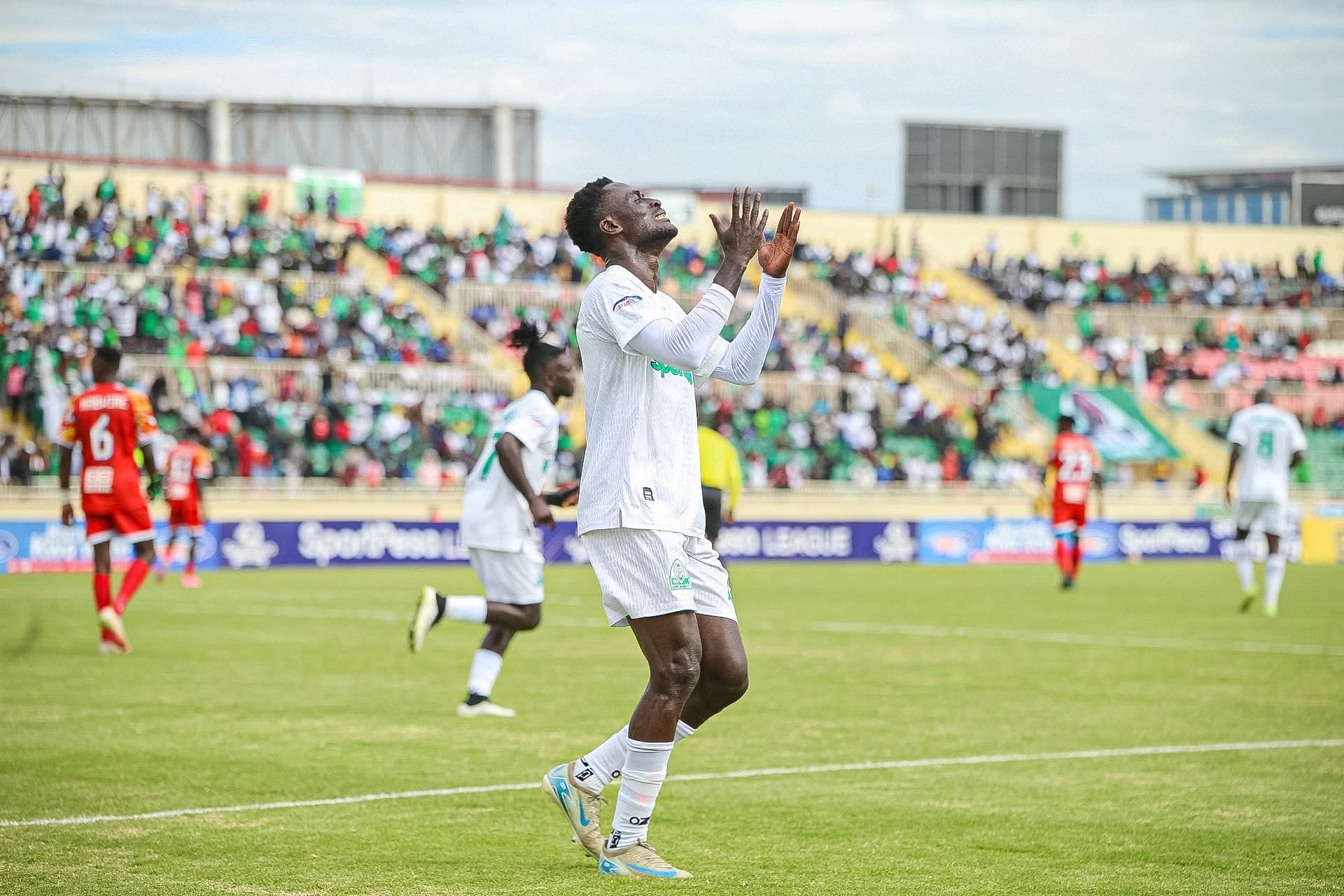 Gor Mahia end Police FC's unbeaten run to go top of SportPesa League