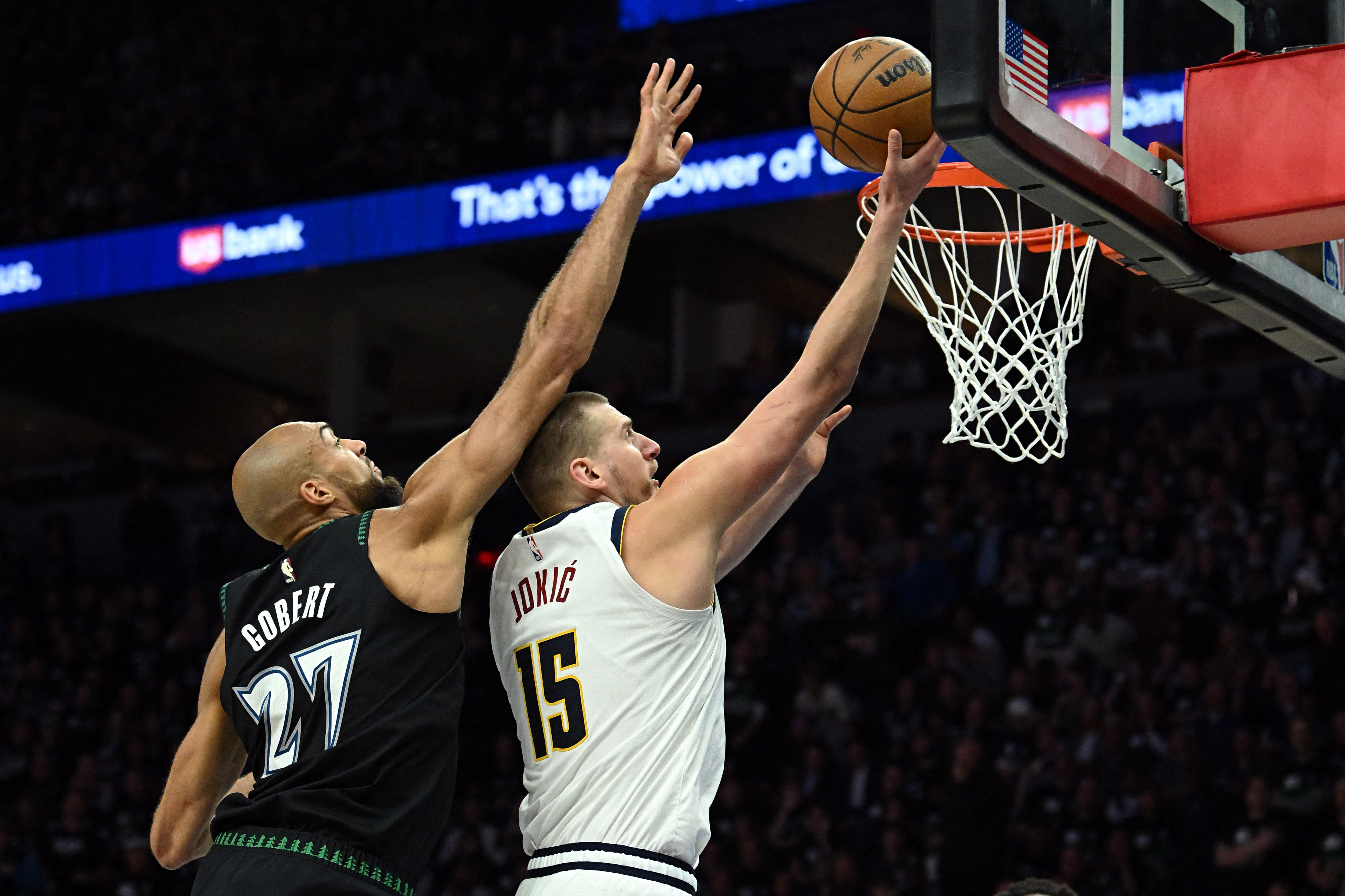 Timberwolves eliminate Nuggets