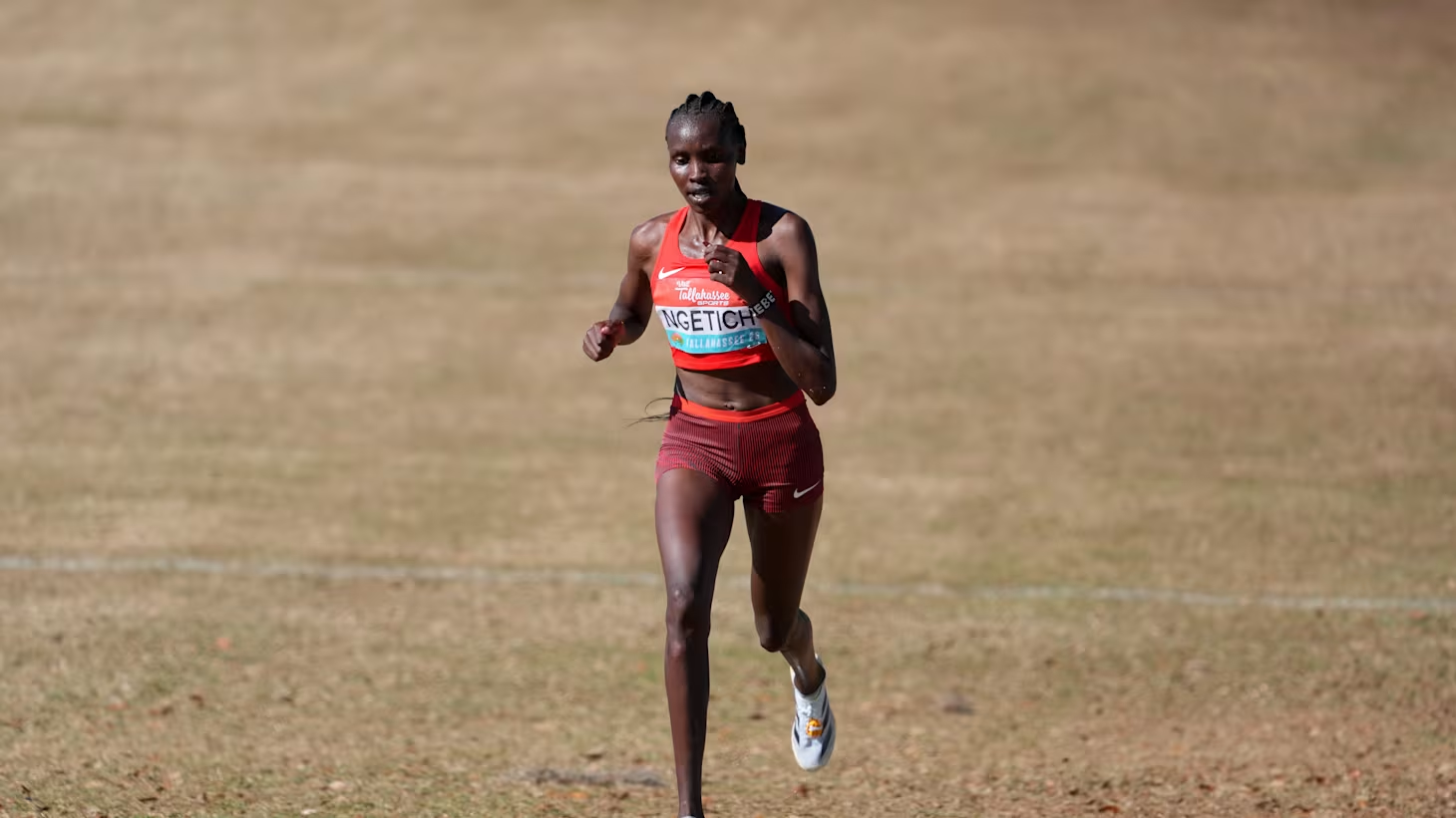 Agnes Ngetich breaks women-only half marathon world record Kenya’s Agnes Ngetich stormed to a women-only world half marathon record of 1:05:15* to win her second global title of the year at the World Athletics Road Running Championships Copenhagen 26 on Sunday (20). Dominating the race, she won by 50 seconds ahead of her teammate Veronica Loleo to add the world half marathon title to the world cross-country crown she claimed in Tallahassee in January. Like in Tallahassee, Ngetich was a class apart. As she strode over the finish line, she took one second off the world record for a women-only race of 1:05:16 set by her compatriot Peres Jepchirchir when winning the world half marathon title in Gdynia in 2020. Ngetich was aggressive from the start. She went straight to the front and was 10 seconds ahead by the 5km mark, which she reached in 15:12. She extended that advantage to 26 seconds ahead of an eight-strong chase pack by 10km, with 30:39 on the clock. The gap grew again, to 53 seconds by 15km, reached by Ngetich in 46:17. Rwanda’s Florence Niyonkuru remained a strong member of the chase group, running alongside Kenya’s Daisilah Jerono and USA’s Emma Grace Hurley as they completed 15km in 47:10. Ngetich forged ahead, hitting the 20km mark in 1:01:56, 51 seconds ahead of her rivals, and she held on to make history at the finish line, raising her arms in celebration as she crossed it with 1:05:15 on the clock. Sweden's Andreas Almgren won the men's race in Copenhagen, sprinting down the final straight to shake off Nicholas Kipkorir to win in 58:06. He was five seconds ahead of the Kenyan and 20 seconds up on Uganda's Joshua Cheptegei, who claimed the bronze medal. Sweden's Andreas Almgren won the men's race in Copenhagen, sprinting down the final straight to shake off Nicholas Kipkorir to win in 58:06. He was five seconds ahead of the Kenyan and 20 seconds up on Uganda's Joshua Cheptegei, who claimed the bronze medal.